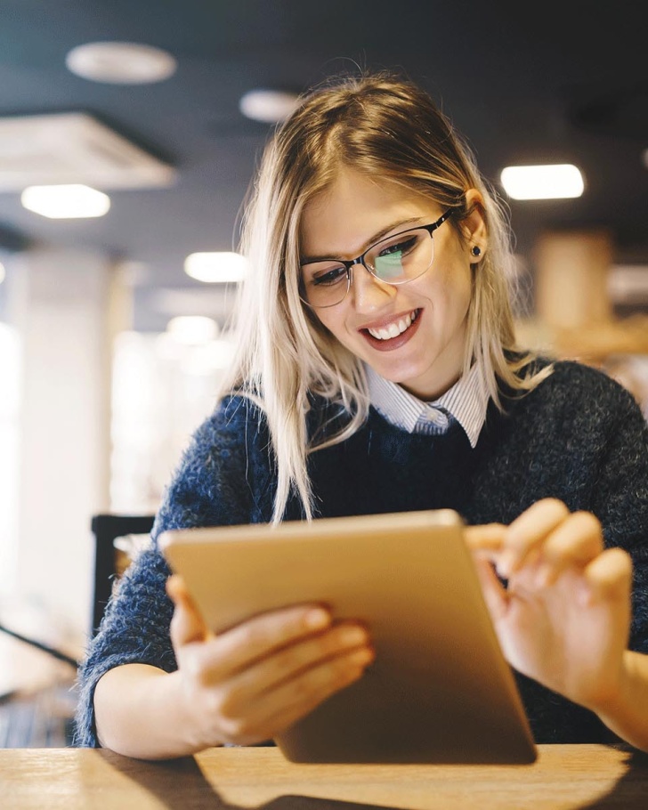 1600×1200-Carousel_img_home-Export_0005_Omnichannel