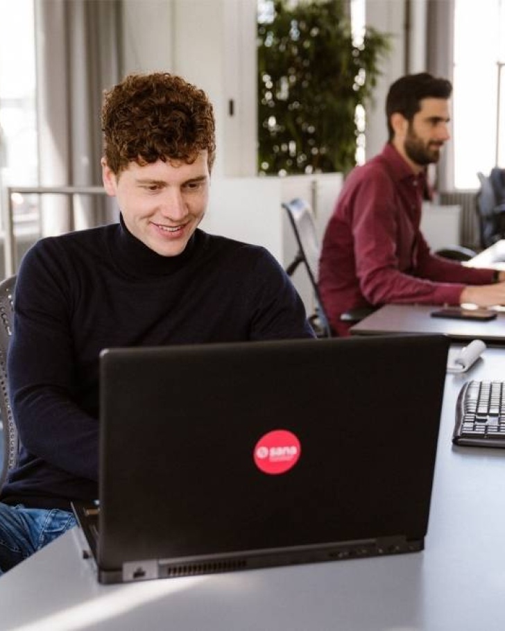 3 ways ERP-integrated e-commerce reduces costs - featured blog image - Sana Commerce