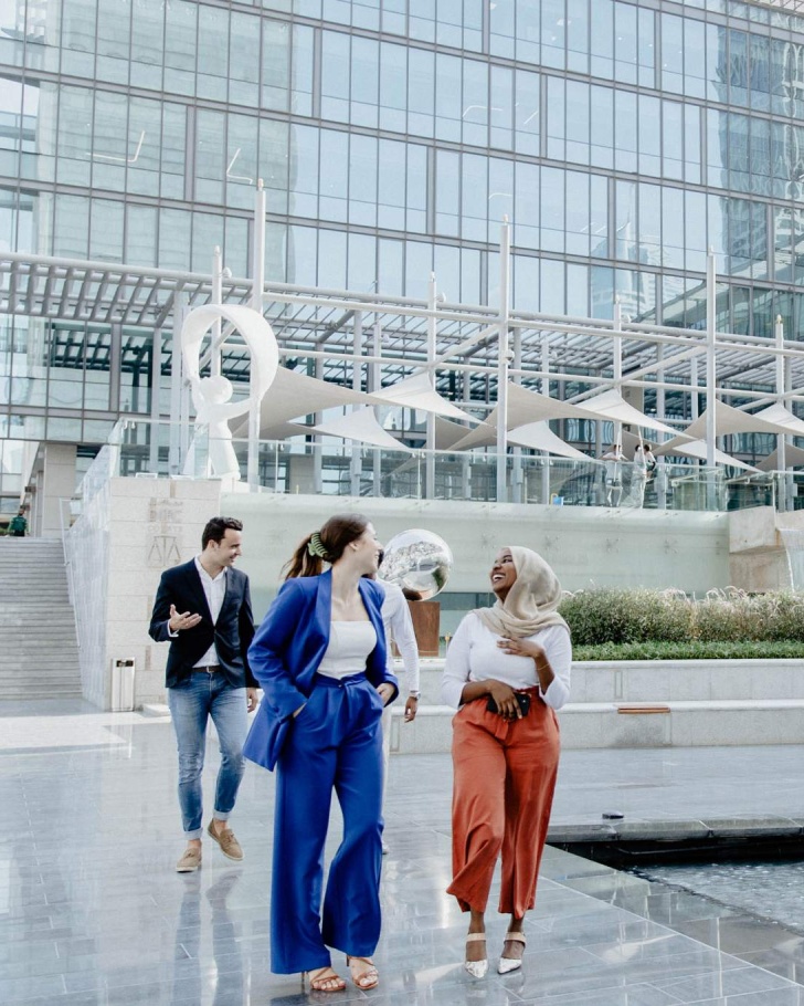 features of enterprise e-commerce