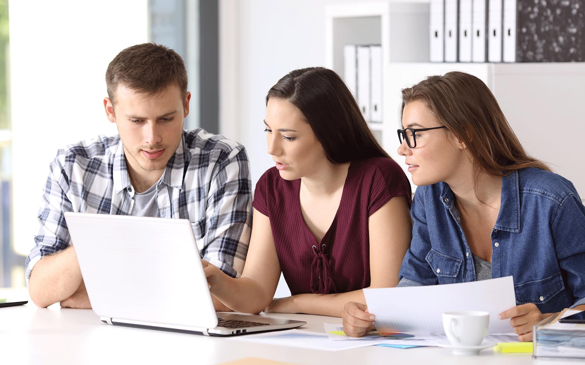 ambassadors-partn-img-1920×1200-1