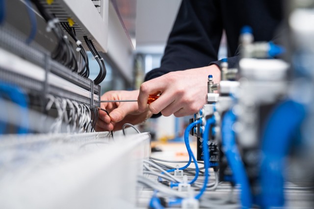 Machinery Manufacturing Spareparts Electronics Teknocalor