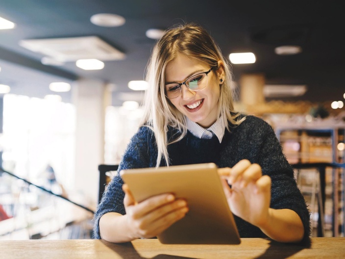 1600×1200-Carousel_img_home-Export_0005_Omnichannel